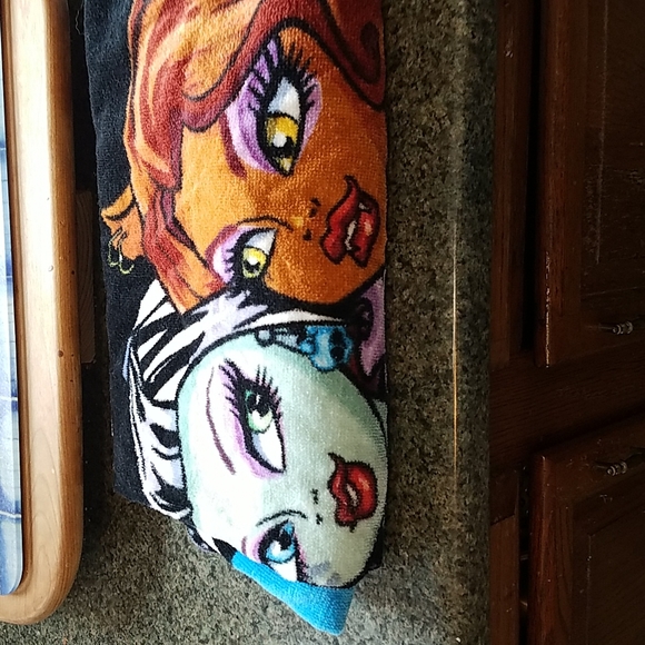 Beach Towel Monster Doll Towel - Picture 6 of 8
